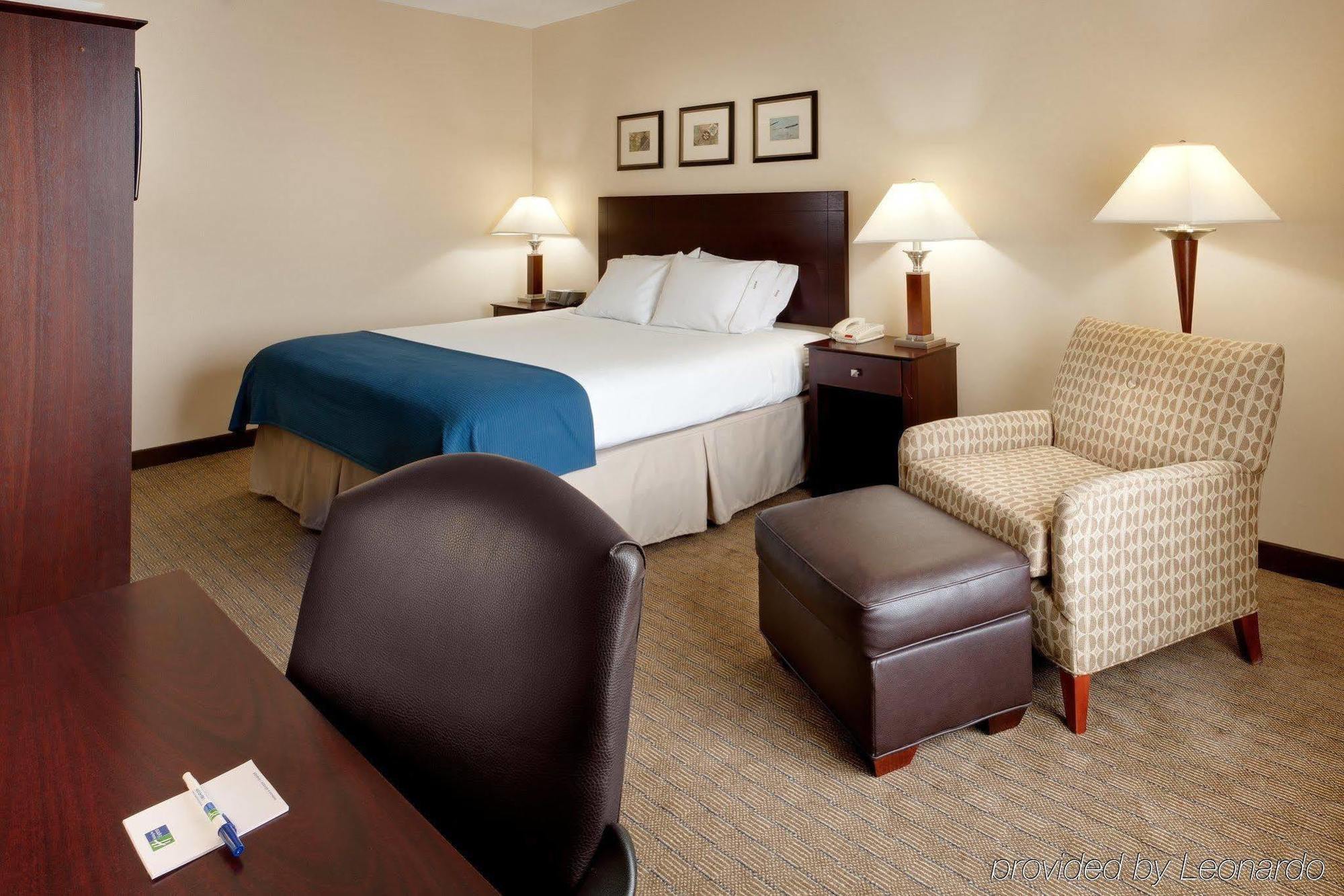 Holiday Inn Express Tower Center New Brunswick By Ihg East Brunswick Cameră foto